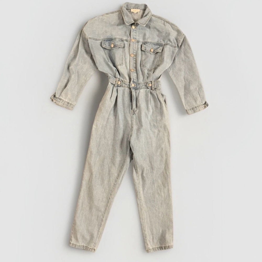 Women's Stylish Denim Jumpsuit Size Large Long Sleeve - Picture 1 of 4